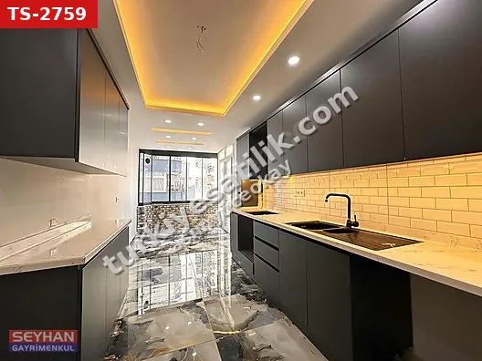 GÜZELYALIDA DOĞALGAZLI KAPALI MUTFAK ÇİFT BANYOLU FULL EKSTRALI