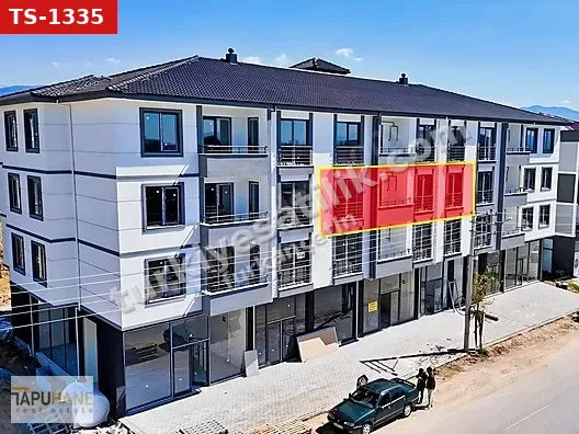 TAPUHANEDEN SIFIR ARA KAT 2+1 DAİRE EVEBEYN BANYOLU