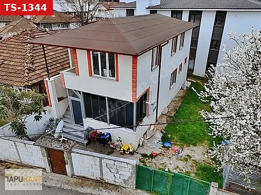 TAPUHANE'DEN SATILIK MÜSTAKİL 2 KATLI EV VE ARSASI
