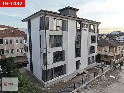GÜRKAN GAYRİMENKUL YEMEN KAHVESİ ARKASI FULL EŞYALI 1+1 DAİRE