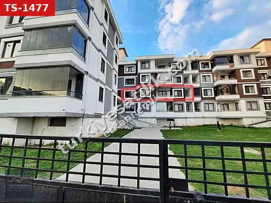 SAKARYA HENDEK YENİ MH. KİRALIK VİZYON SİTESİNDE 3+1 135M2 DAİRE