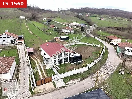 GÜRKAN GAYRİMENKUL D100 YAKINI 6.000m² ARAZİ 300m² MODERN VİLLA