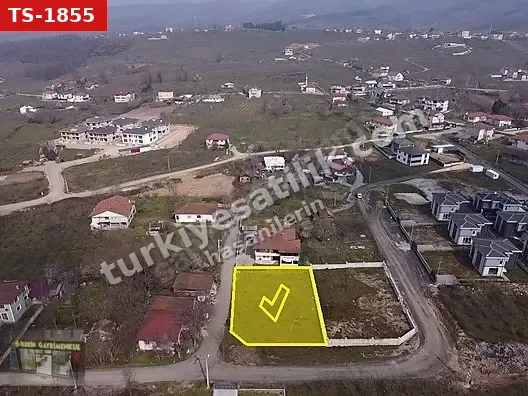 İLERİN GAYRİMENKUL' den RASİMPAŞADA VİLLALARA KOMŞU ARSA