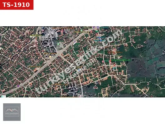 SAKARYA HENDEK YAZLIK MAHALESİNDE KONUT IMARLI ARSA 1267 M2