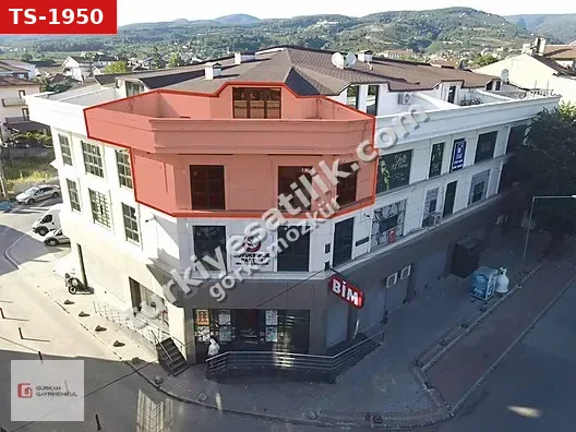 GÜRKAN GAYRİMENKUL HENDEK MERKEZDE EŞYALI DUBLEKS 1+1 OFİS
